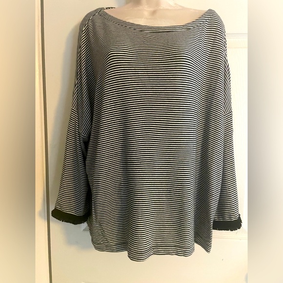 Vineyard Vines Tops - Vineyard Vines Long Sleeve Top Size XL